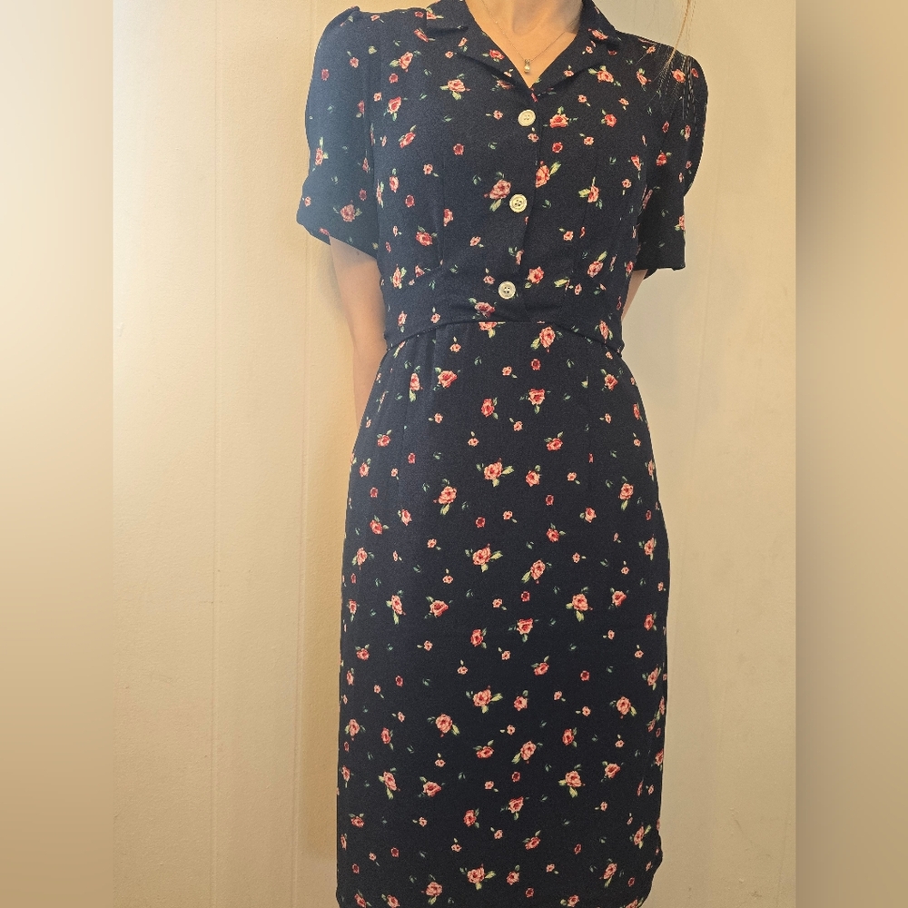 Vintage Inspired Collared Floral Midi Dress